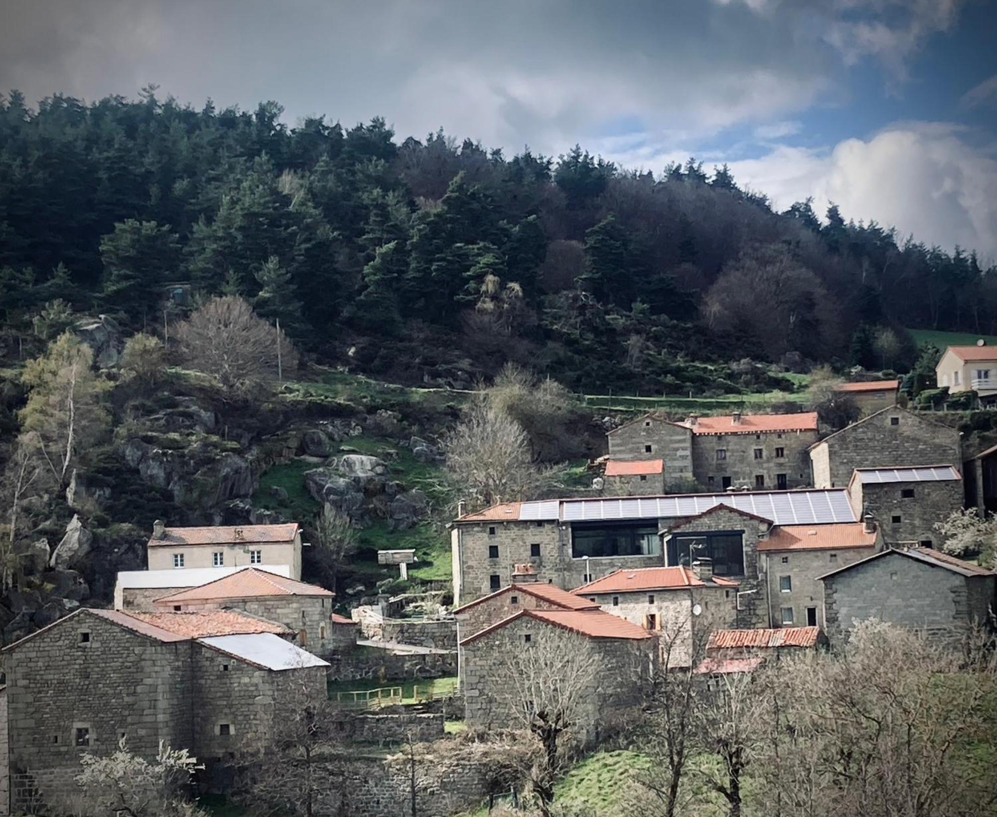 Chambres Et Tables D'Hotes - Les Ateliers De Pontajou - Pelerin Navette Gratuite A Saugues Venteuges Exteriör bild