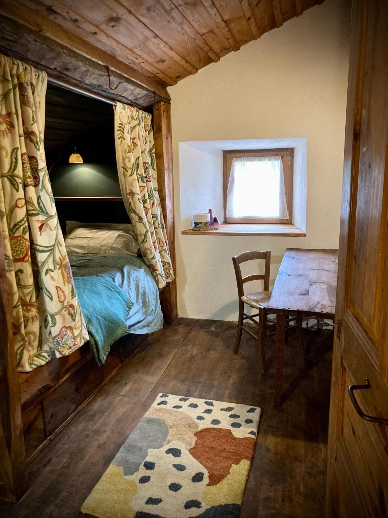 Chambres Et Tables D'Hotes - Les Ateliers De Pontajou - Pelerin Navette Gratuite A Saugues Venteuges Exteriör bild